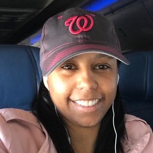 Meet your Posher, Angelique